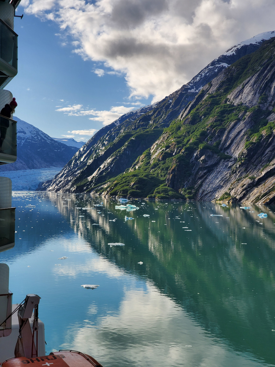 Approaching Dawes Glacier
